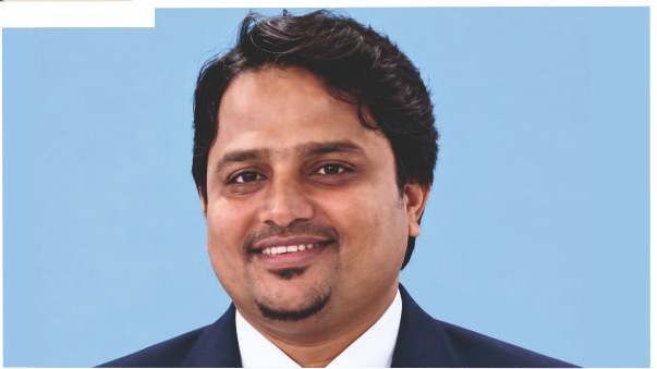 Dinesh Padave, Client Relationship Manager